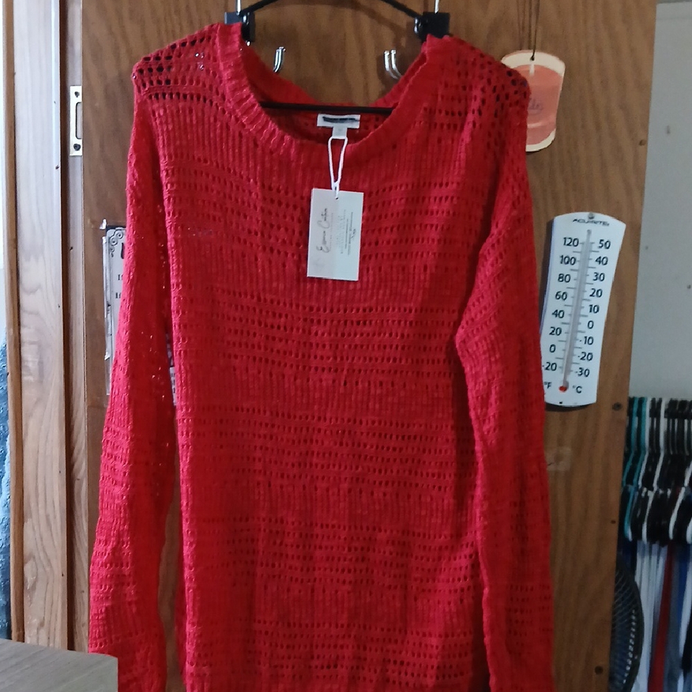 Red Knit Women's Top New With Tags.Made By CHARLIE...